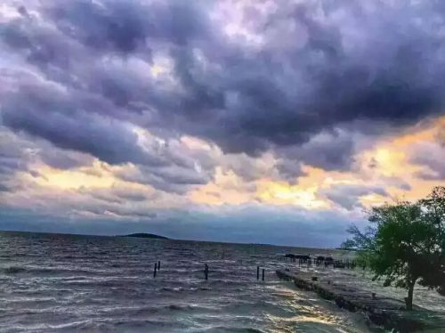 西山的日暮风景