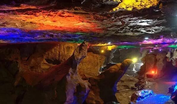 山洞里的光彩